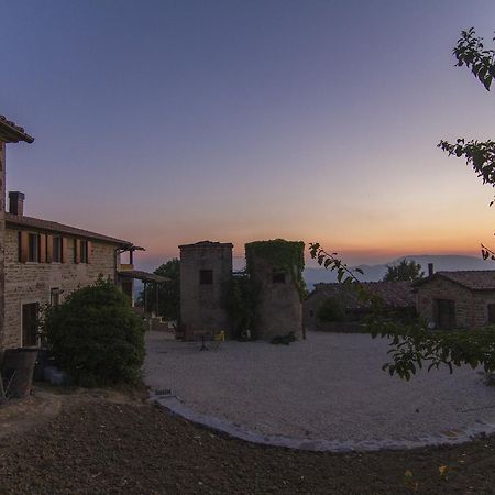 Agriturismo Terra Selvatica Valfabbrica Exterior photo
