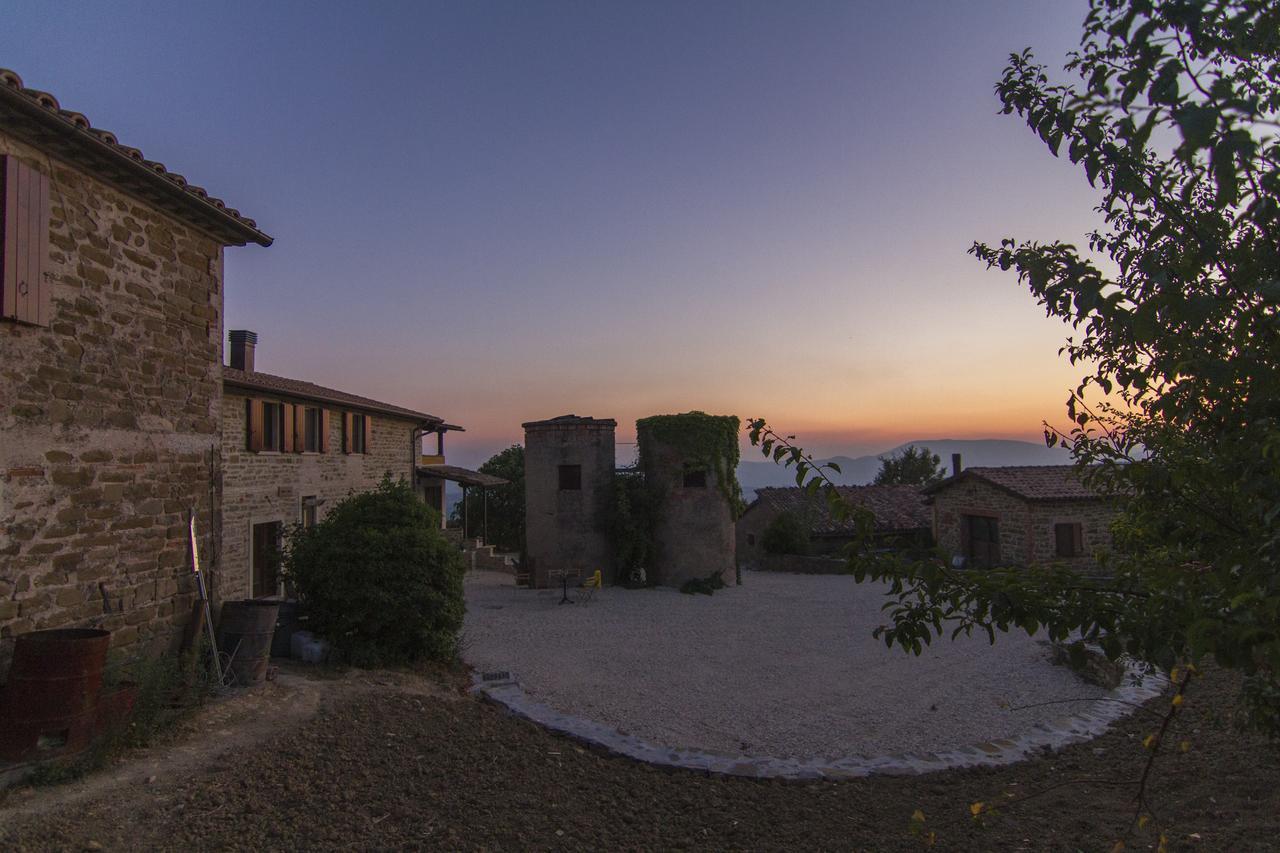 Agriturismo Terra Selvatica Valfabbrica Exterior photo